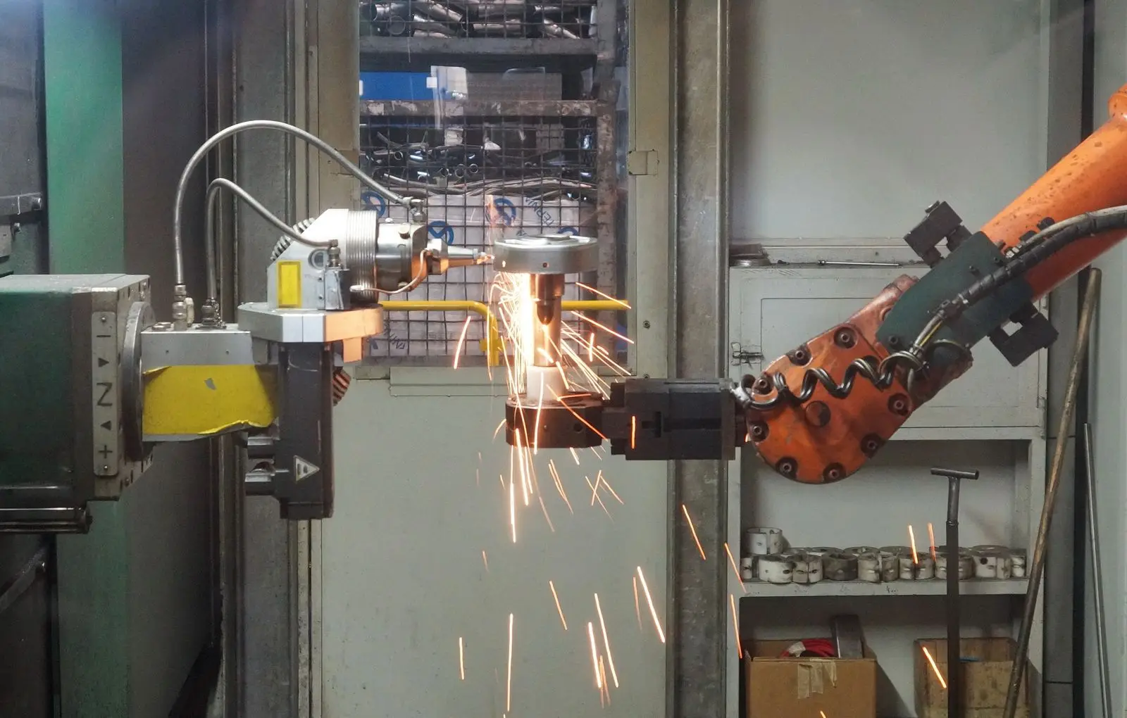 Workshop with a technician at work